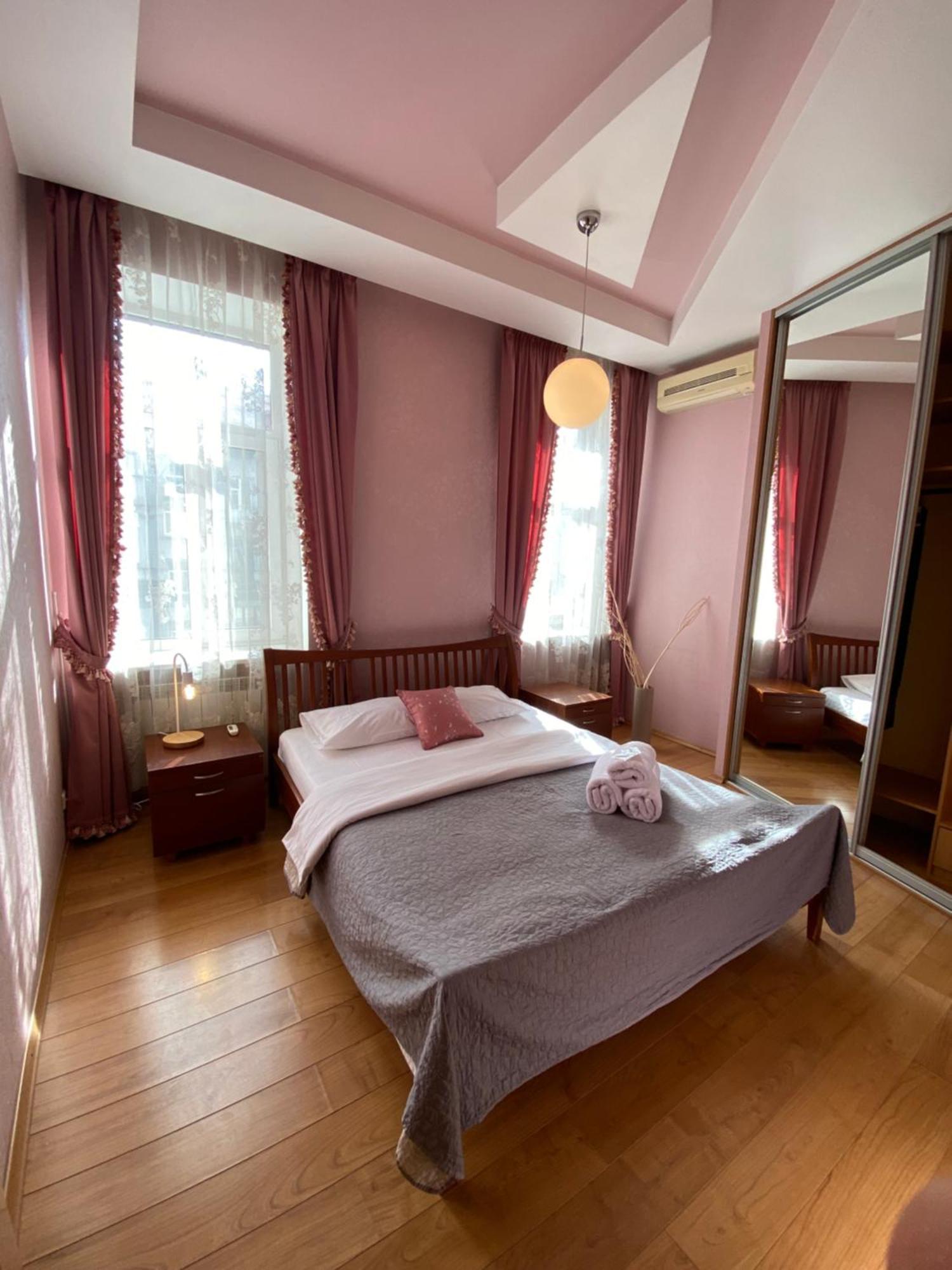 Inn Home Apartments In Kiev Center Luaran gambar
